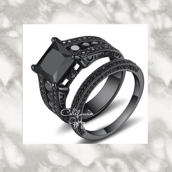 925 Sterling Silver Princess Cut Black Sapphire Ring Set - Picture 7 of 9